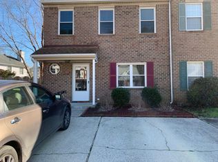 111 Horse Run Dr, Chesapeake, VA 23322