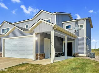 2722 30th St W, Williston, ND 58801