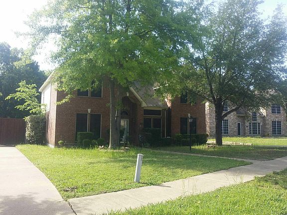 2nd image of 816 Waterwood Ln