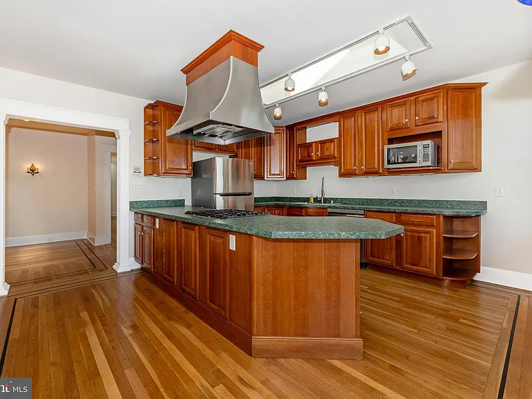 231 N Market St #3 — Photo 18