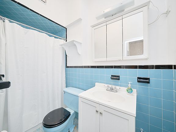 5th image of 274 W 71st St APT 7