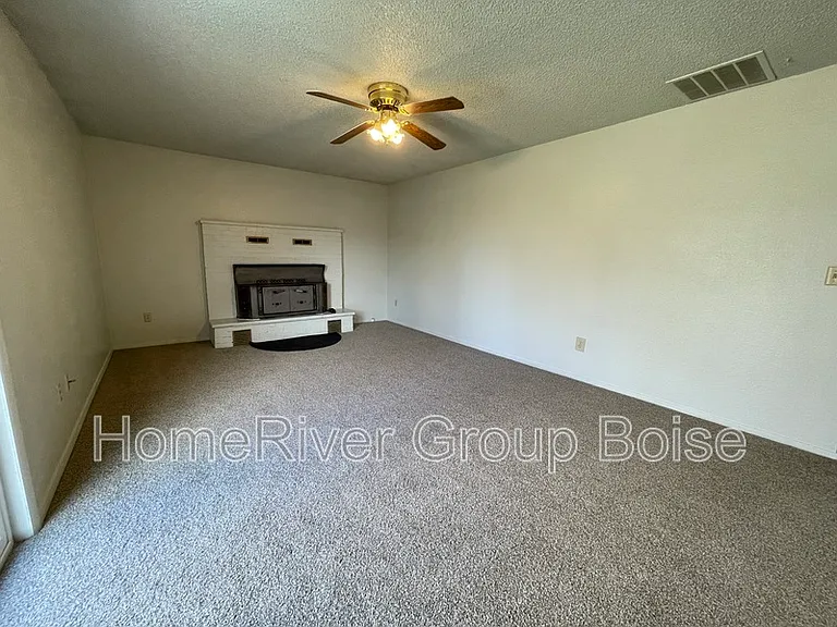 870 E Bergeson St — Photo 6