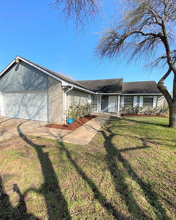 1st image of 16251 Knollridge Ct