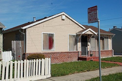 2nd image of 925 S 47th St