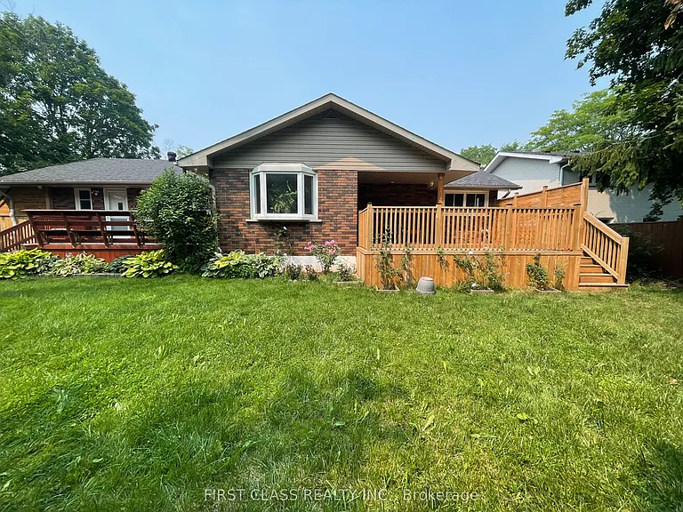 251 Scott Ave — Photo 22