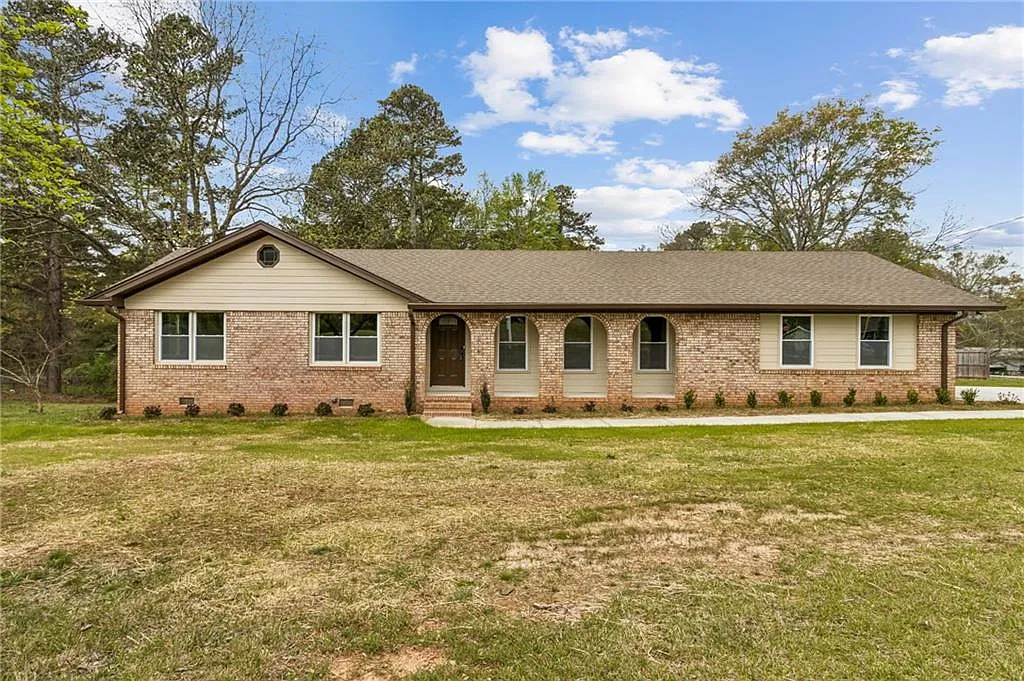 2526 Hamill Dr photo 1