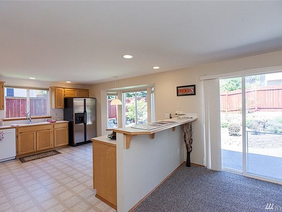 4th image of 2807 47th St NE