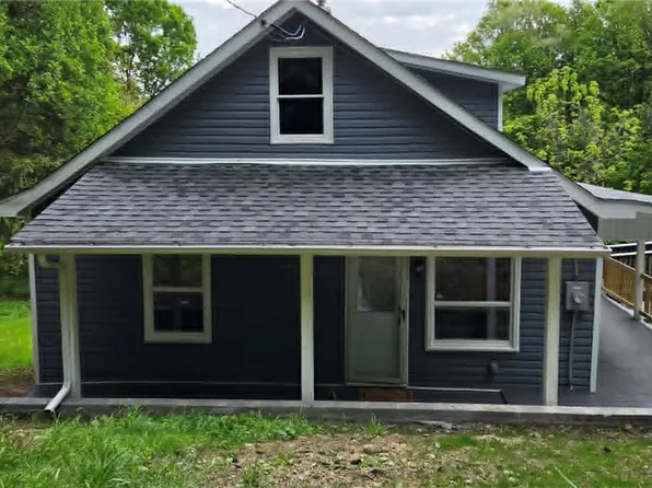 132 Cherry Tree Rd, Grindstone, PA 15442