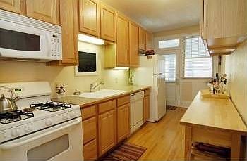 3rd image of 3132 Emerson Ave S