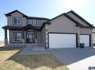 9830 N 152nd St, Waverly, NE 68462