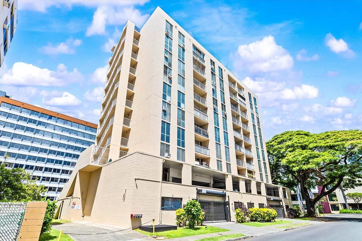 1415 Punahou Street #903 - 1 — Photo 1