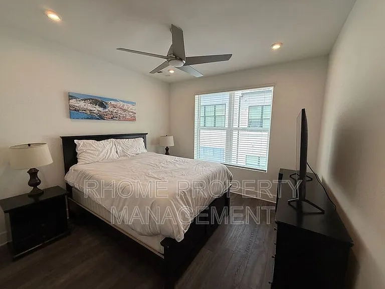 729 Eloise Way SE — Photo 11