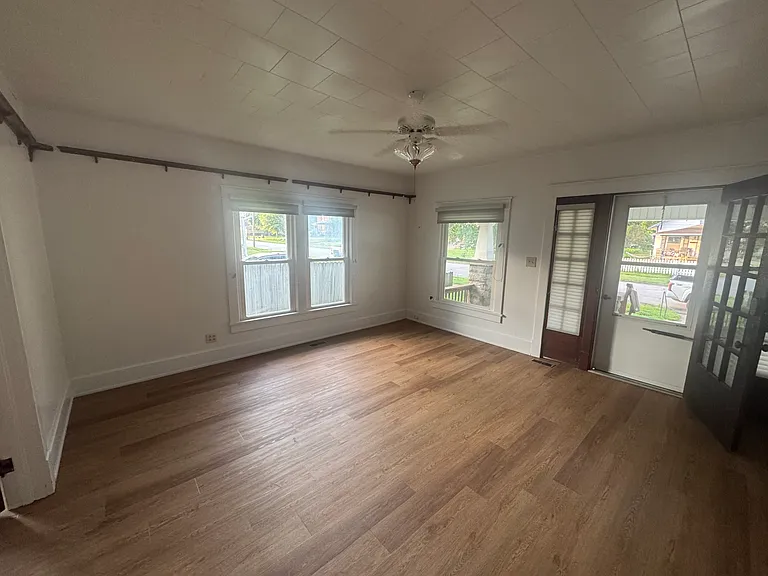 524 W Cherry St — Photo 7