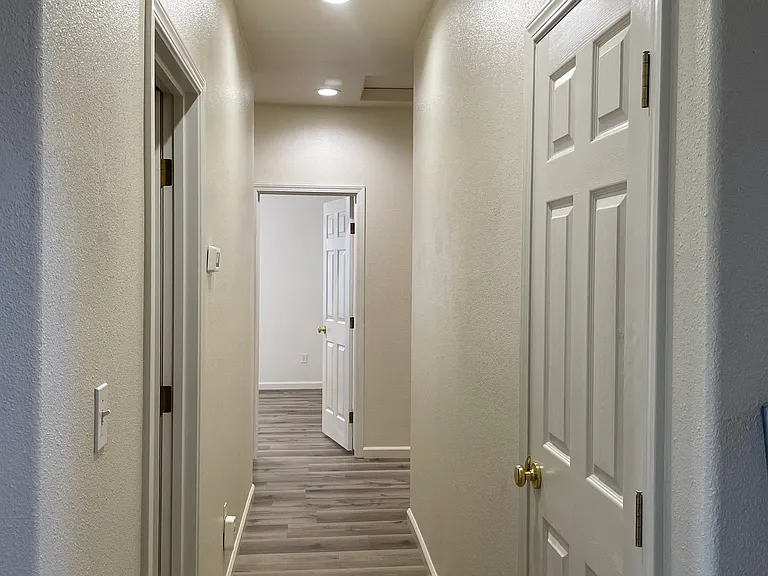 1391 Hawthorn St — Photo 7