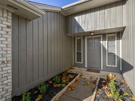 3rd image of 6935 Harpers Dr
