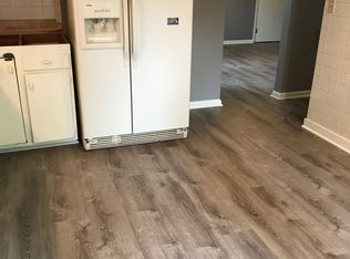 1601 W Walnut St #B, Independence, MO 64050