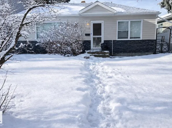 7910 75th St NW, Edmonton, AB T6C 2G5