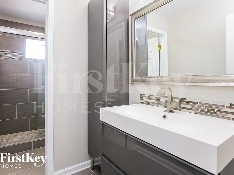 9014 N Hull Ave — Photo 12