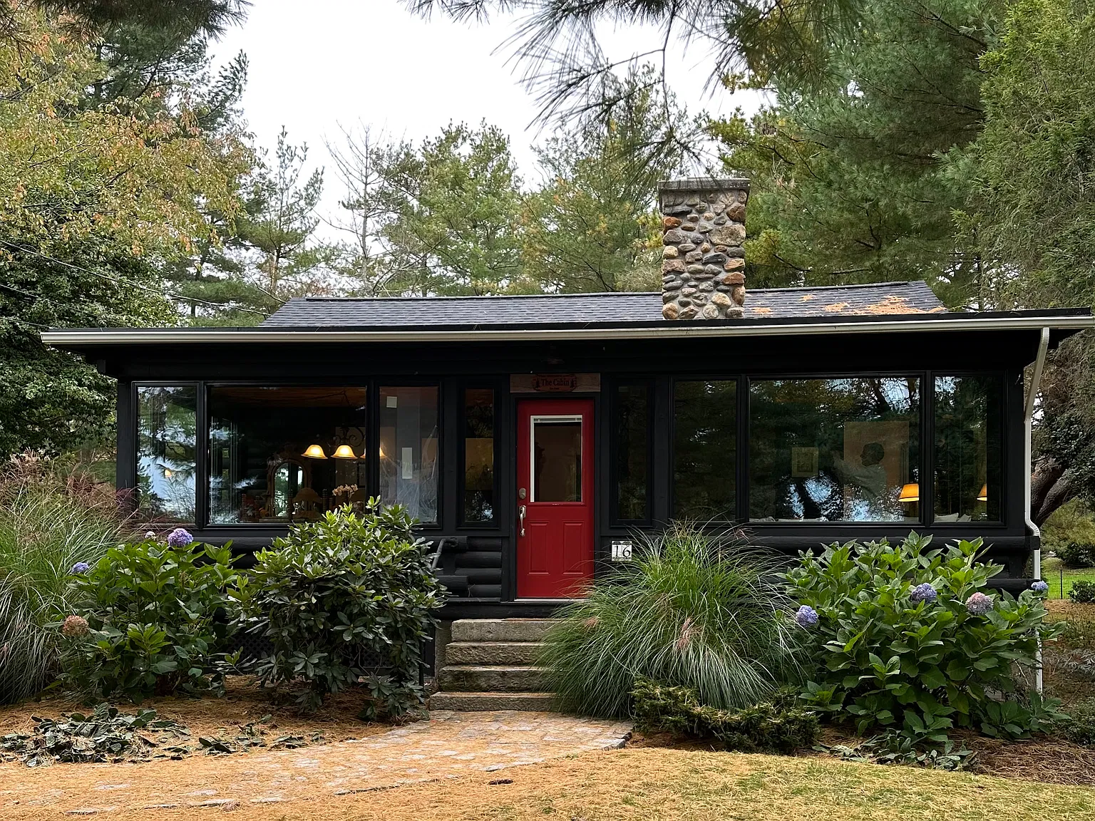 4 bed, 2200 sqft, $3,900 — Photo 2