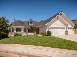 351 W Serena Ave, Clovis, CA 93619