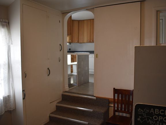 3rd image of 125 1st Ave NW