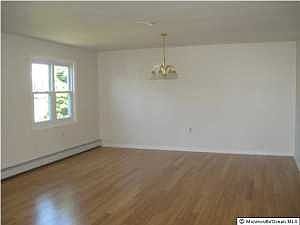 2nd image of 17 Muirhead St