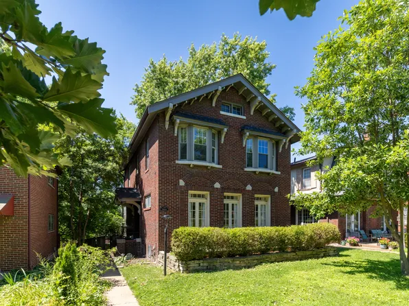 7118 Pershing Ave, Saint Louis, MO 63130