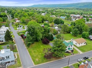 W Spring St, Woodstock, VA 22664
