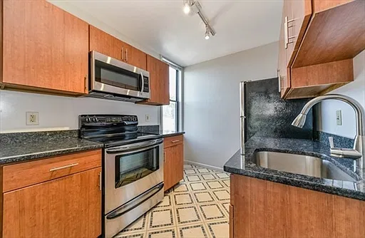 1 bed, $2,700 — Photo 4