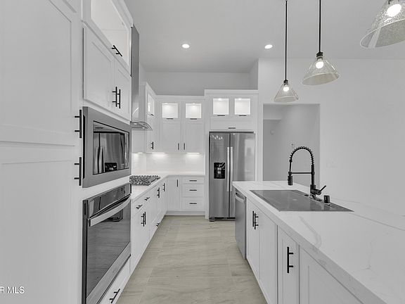 2nd image of 12848 Fredericksberg Ave