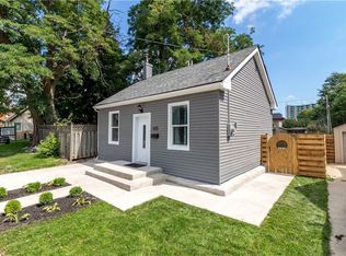 110 Dundurn St N, Hamilton, ON L8R3E6