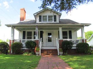 1526 Lee St, West Point, VA 23181
