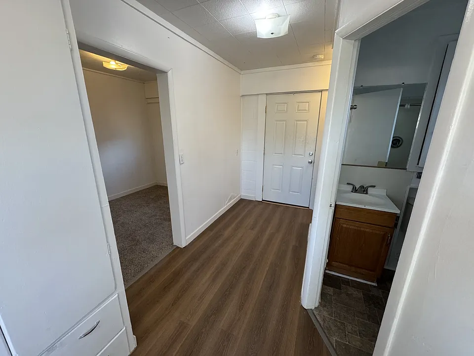 1033 W Columbia Ave #B