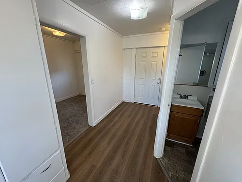 1033 W Columbia Ave #B Photo 1