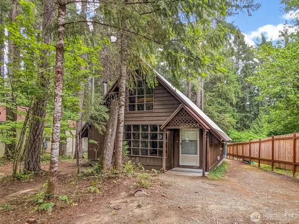 140 Sunstone Road, Packwood, WA 98361