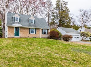 6 Best View Rd, Quaker Hill, CT 06375