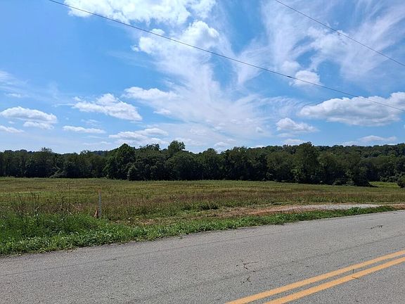 3rd image of 25922 Shurtz Rd