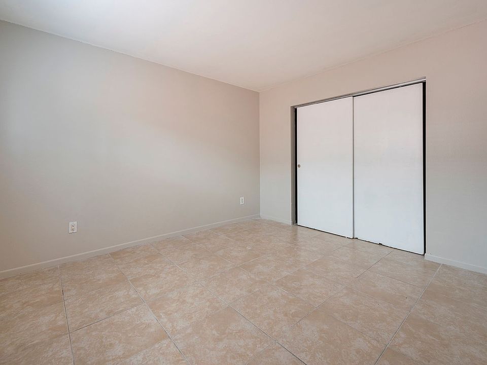 1st image of 1209 NW 5th Ave #2