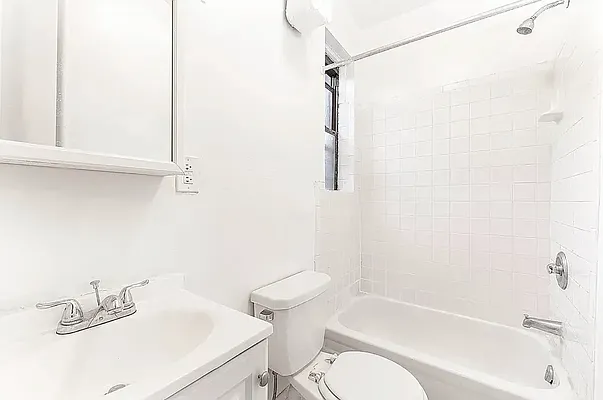 Rented by REAL New York | media 7