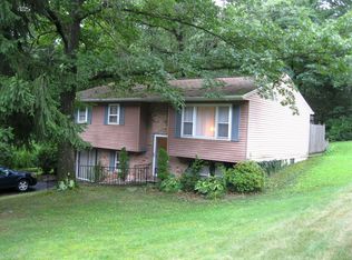 400 Banyan St, Coal Township, PA 17866