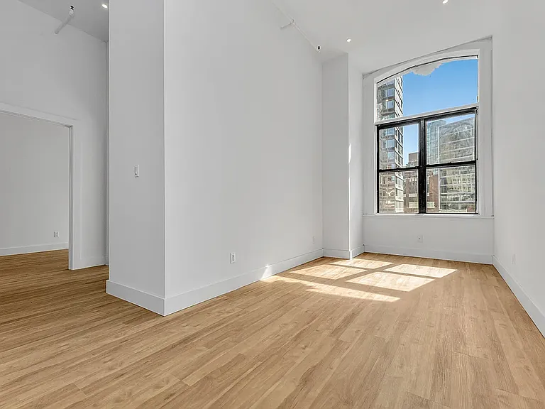 81 Willoughby St #409 — Photo 1