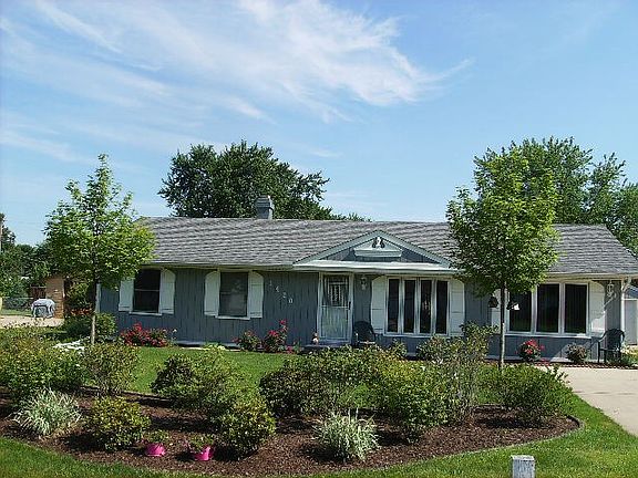 2nd image of 1420 Heron Dr