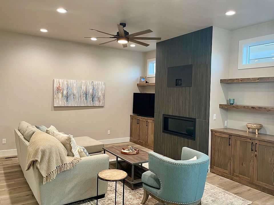 Spacious Living Room