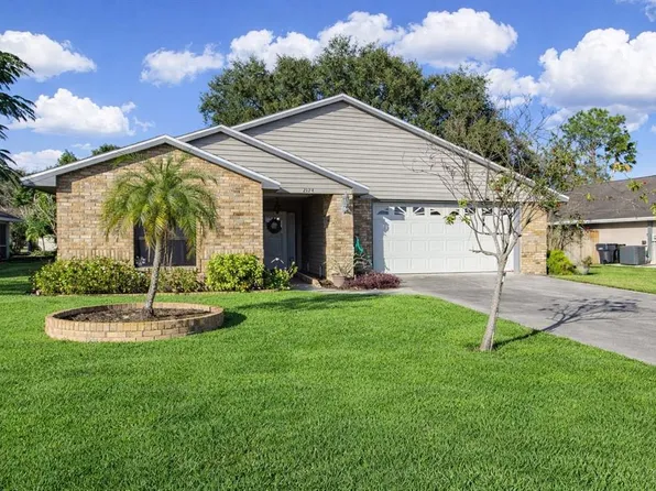 2124 Glen Heights Pl, Lakeland, FL 33813