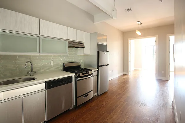 Rented by Nooklyn NYC LLC | media 59