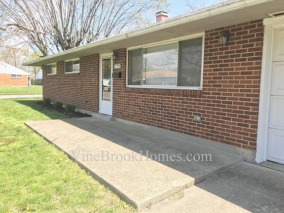 3rd image of 5840 Shady Oak St