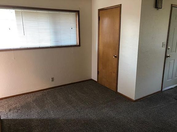 Dining room, guest closet