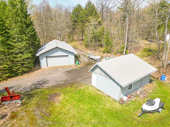 4th image of 133 Harrison Rd
