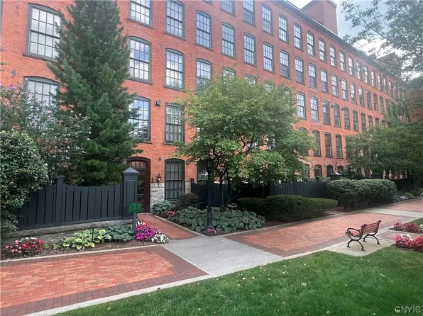 429 N Franklin St #502, Syracuse, NY 13202