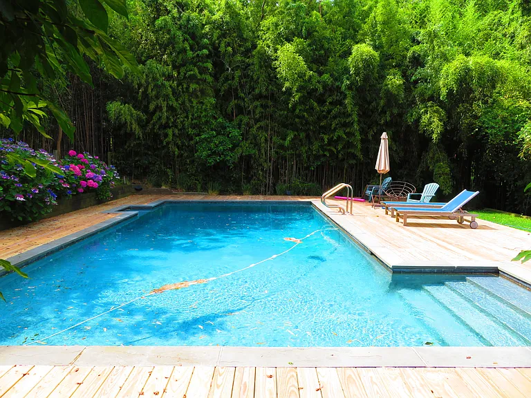 37 Gardiners Bay Dr — Photo 17